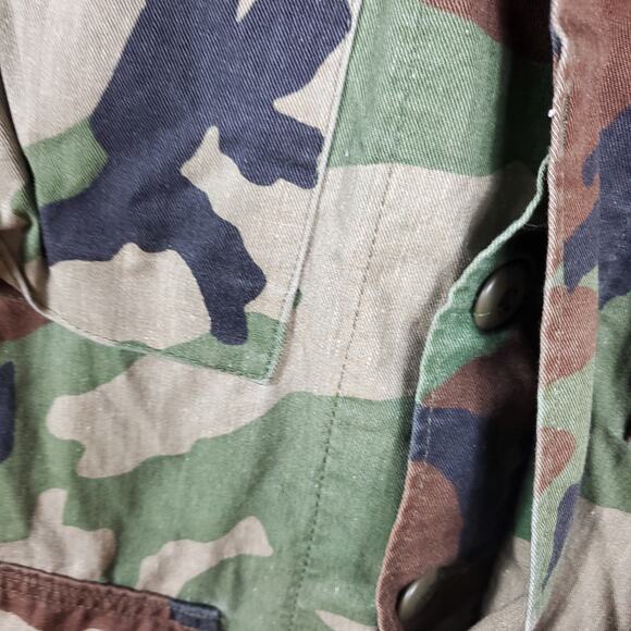 Army Combat Coat in Woodland Camo Size Small - Picture 6 of 11